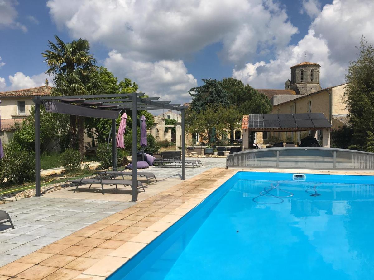 Gites Jardin-Darcy - Piscine Au Sel Bois Dış mekan fotoğraf