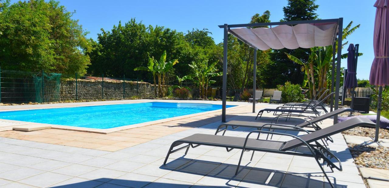 Gites Jardin-Darcy - Piscine Au Sel Bois Dış mekan fotoğraf