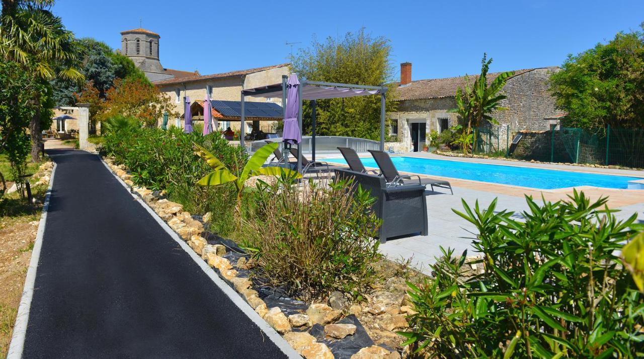 Gites Jardin-Darcy - Piscine Au Sel Bois Dış mekan fotoğraf